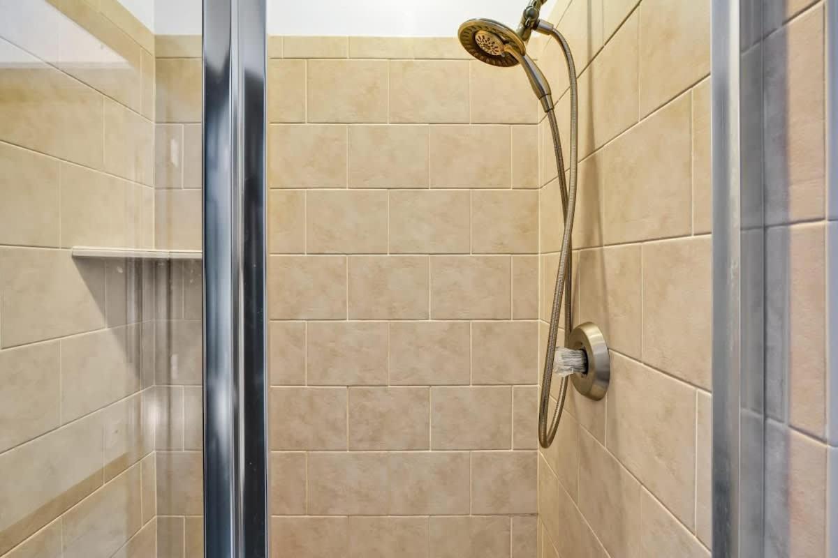 ווילמינגטון Heated Private Pool, Pond Views, Fishing, Mins To Carolina Beach מראה חיצוני תמונה
